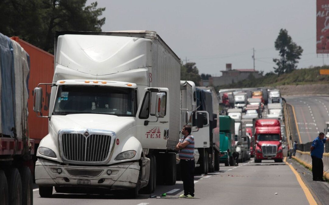 Tráfico en Vivo en la Autopista México-Puebla: Choques y Cierres al Día