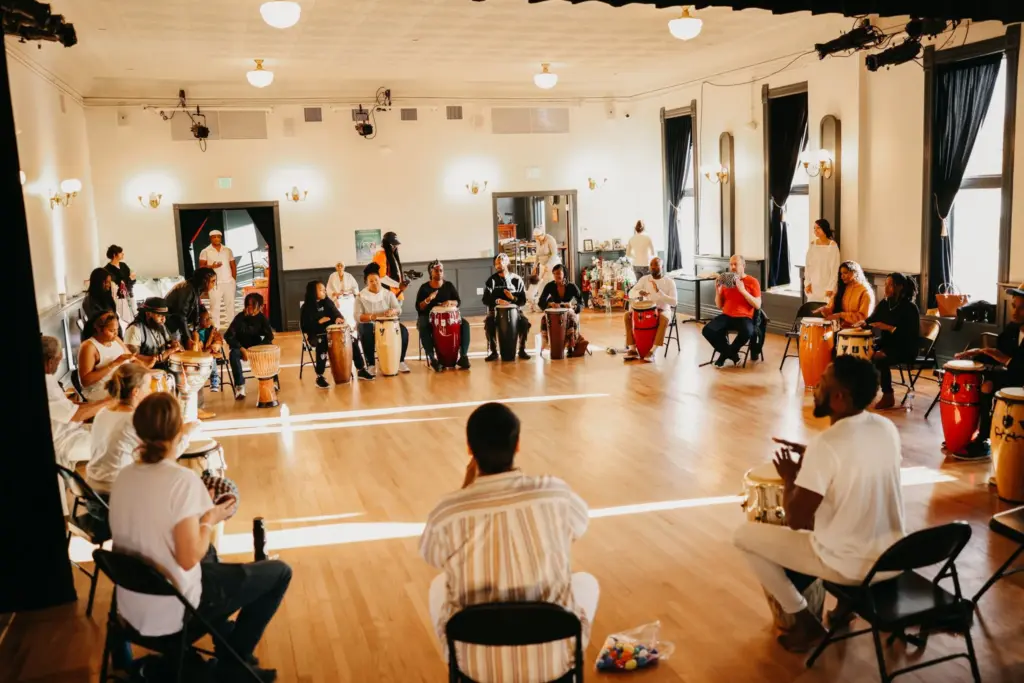 Descubre Clases De Baile Gratuitas De Samba Y Danza Del Vientre En Five Points, Denver