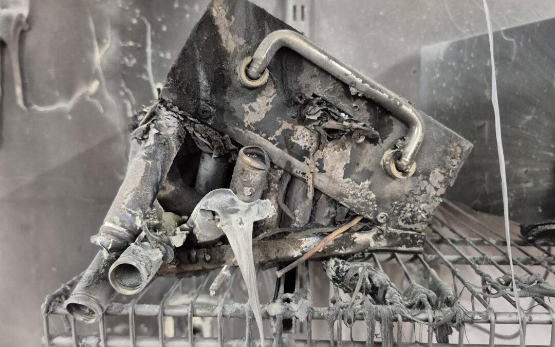 Incendio en Garaje de Westport: Batería de Scooter Desata Emergencia