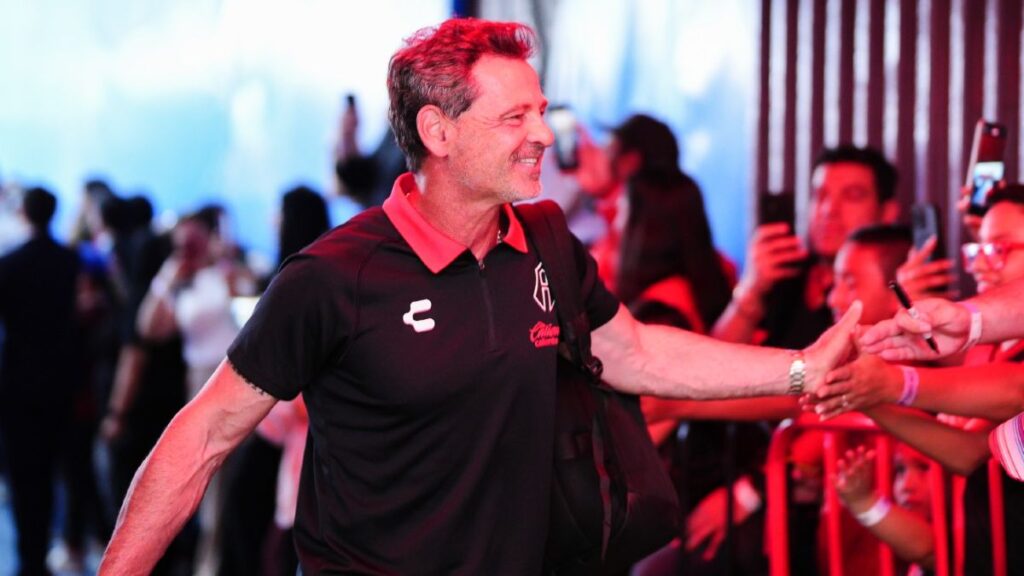 Atlas Y Diego Cocca Enfrentan A Tigres En Un Partido Decisivo En El Jalisco