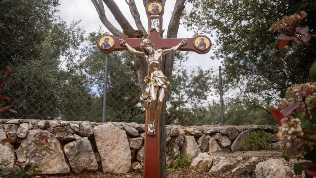 Impactante Iconoclasia En Líbano: Ultraje A Una Imagen Sagrada Resuena En El Sur