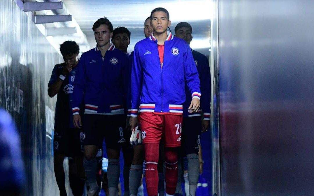 Cruz Azul bajo sospecha: Controversia por alineación indebida contra Querétaro