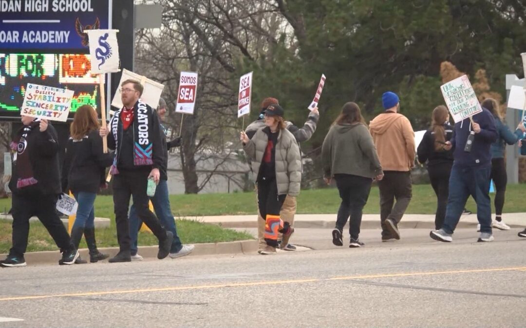 La huelga de maestros en Sheridan, Colorado, alcanza su tercera semana, sin soluciones a la vista