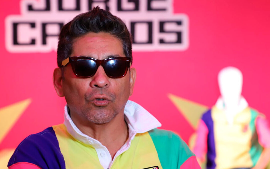 La Colección de Jorge Campos con American Eagle Causa Fiebre en la Moda Deportiva