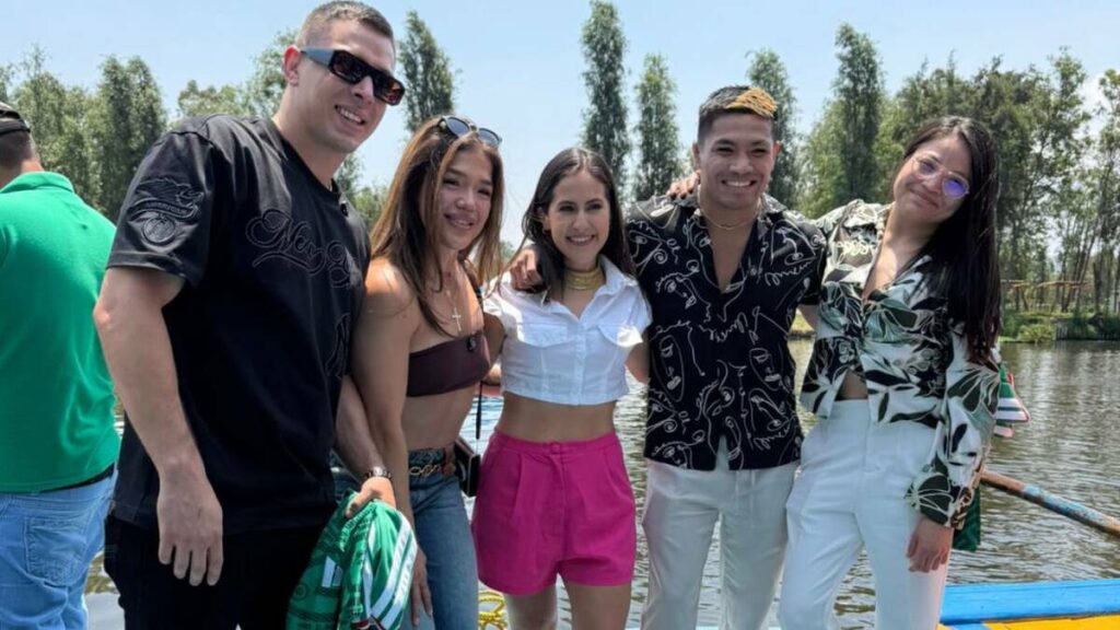 Destacados Peleadores Mexicanos De Ufc Exploran Las Famosas Trajineras De Xochimilco