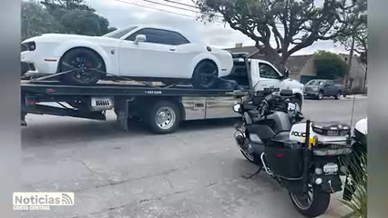 Carreras ilegales en Salinas: Accidente deja madre e hijo gravemente heridos y arrestos