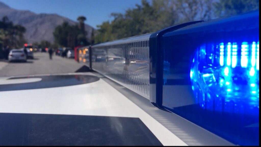 Conductora Sospechosa De Dui Choca Contra Poste De Electricidad Cerca De Desert Hot Springs