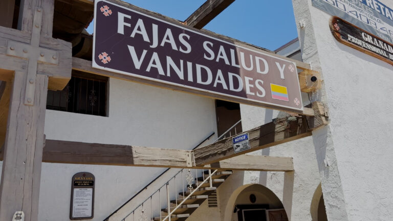 Autoridades investigan presunto quirófano clandestino oculto en tienda de fajas en el Valle de Coachella