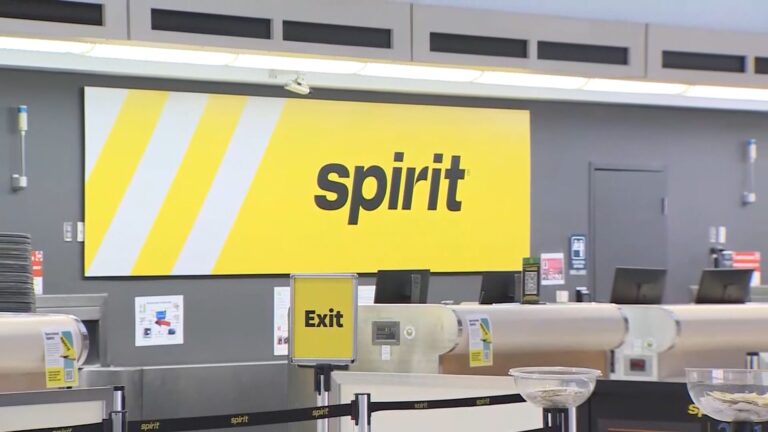 Spirit Airlines cierra operaciones tras 34 años y deja miles de pasajeros y empleados afectados