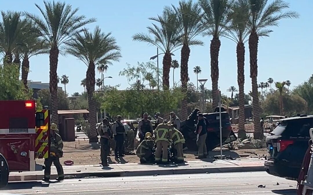 Choque provoca caos vial cerca de College of the Desert; una persona resulta gravemente herida