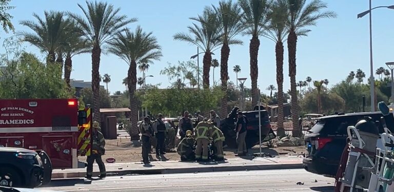 Choque provoca caos vial cerca de College of the Desert; una persona resulta gravemente herida