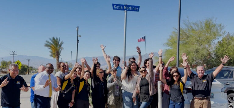 Jóvenes latinos del Valle de Coachella convierten sus sueños en ejemplo de superación