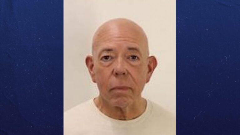 Juez ordena juicio para maestro de Cathedral City acusado de abuso sexual contra cinco estudiantes