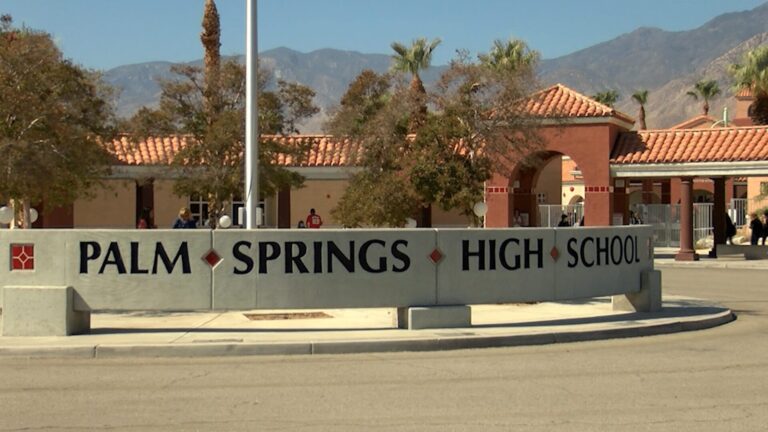 Escuela Preparatoria de Palm Springs entra en cierre de emergencia temporal tras amenaza de bomba