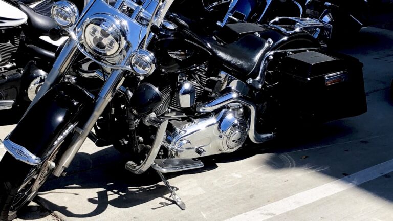Operativo policial en Cathedral City deja 20 arrestados durante reunión del club de motociclistas Mongols