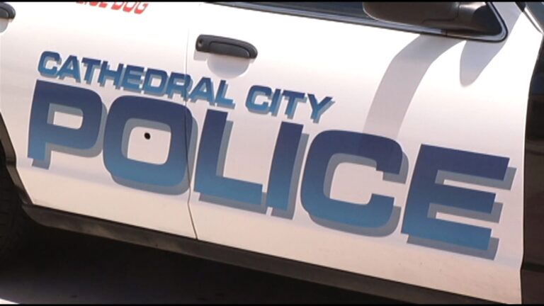 Peatón resulta herido tras ser atropellado por un vehículo en Cathedral City
